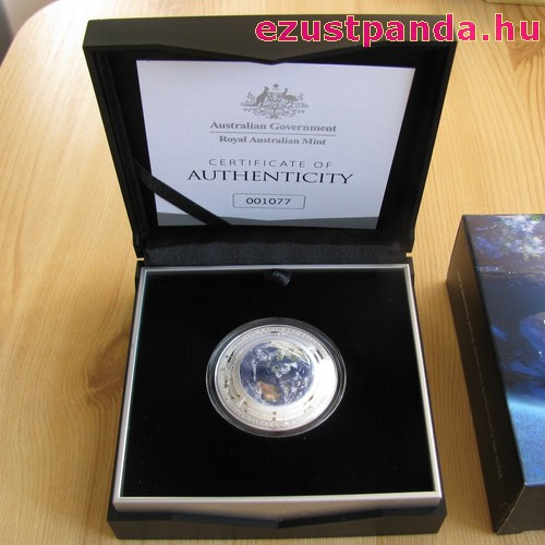 A Föld 2018 ausztrál proof ezüst pénzérme, domború