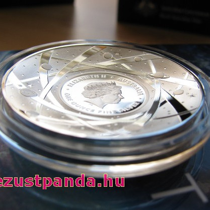 A Föld 2018 ausztrál proof ezüst pénzérme, domború