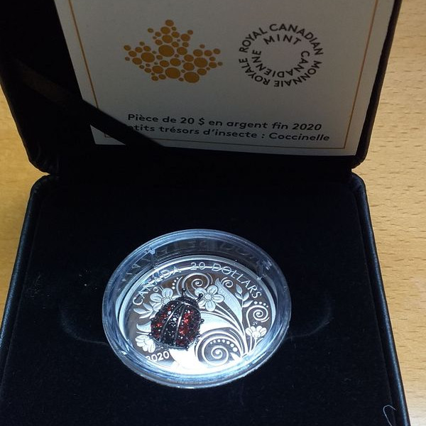 Katicabogár drágakövekkel - 2020 1 uncia kanadai proof ezüst pénzérme