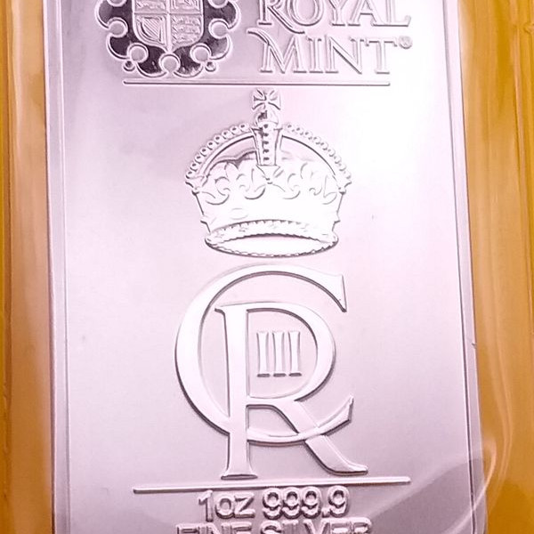 Ezüstrúd III. Károly koronázására 1 uncia brit Royal Mint Ezüstrúd III. Károly koronázására 1 uncia brit Royal Mint