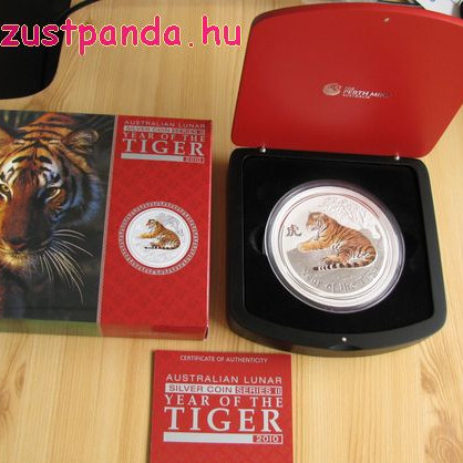 Lunar2 Tigris éve 2010 1 kilogramm színes ezüst pénzérme, topázzal