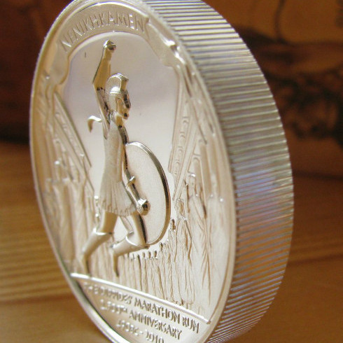 Marathon Pheidippides 2010 1 uncia high relief ezüst pénzérme Marathon Pheidippides 2010 1 uncia high relief ezüst pénzérme
